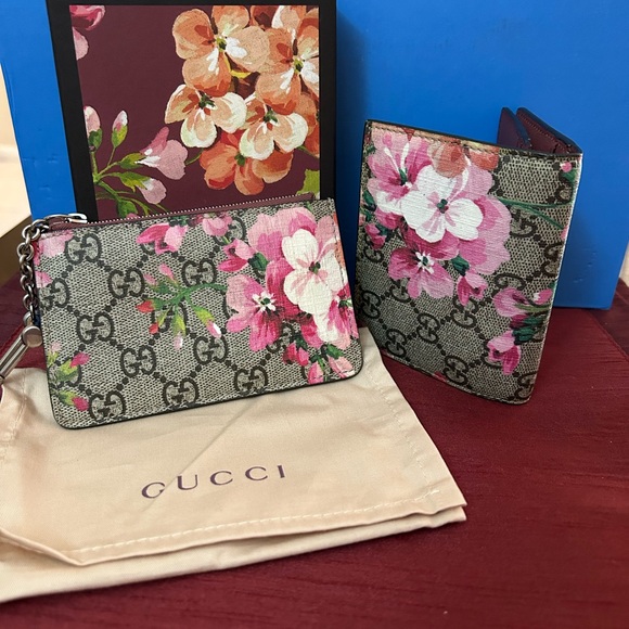 Gucci Pink Blooms Key Pouch and Wallet - Picture 1 of 15